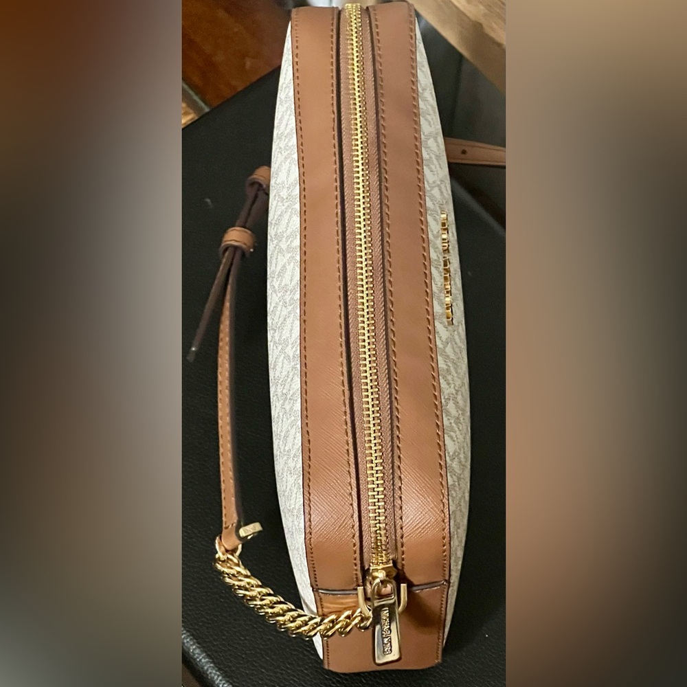 Michael Kors Jet Set Large Printed Logo Crossbody Bag -LIKE NEW CONDITION! - Picture 12 of 16